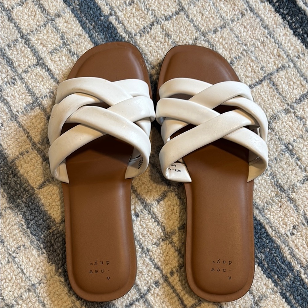 Women's White and Brown Slide Sandals